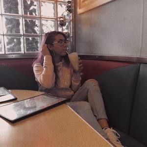 Meet your Posher, Madalyn